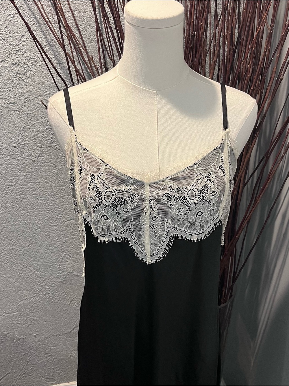 🌺NWT WILD FABLE BLACK SATIN AND LACE MAXI SLIP DRESS SIZE MEDIUM🌺 - Picture 3 of 7